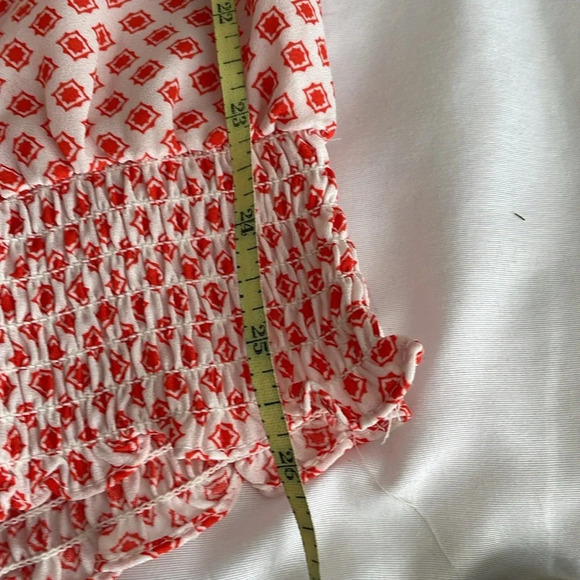 Sami & Jo short sleeve tunic. Sz M White and orange. Ruffle sleeve/Elastic waist - Picture 6 of 7